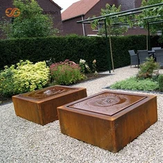 Металлический искусственный водопад из кортеновской стали